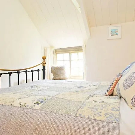 Meadowside Cottage, Characterful Grade 2 Listed Cottage Near To Wadebridge And Padstow Exterior photo
