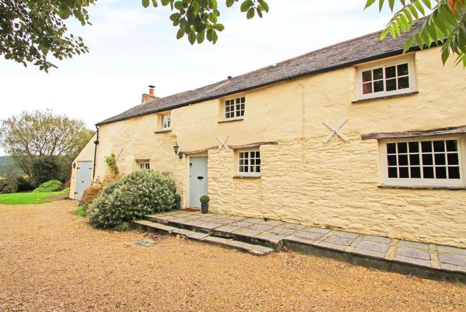 Meadowside Cottage, Characterful Grade 2 Listed Near To And Padstow Wadebridge