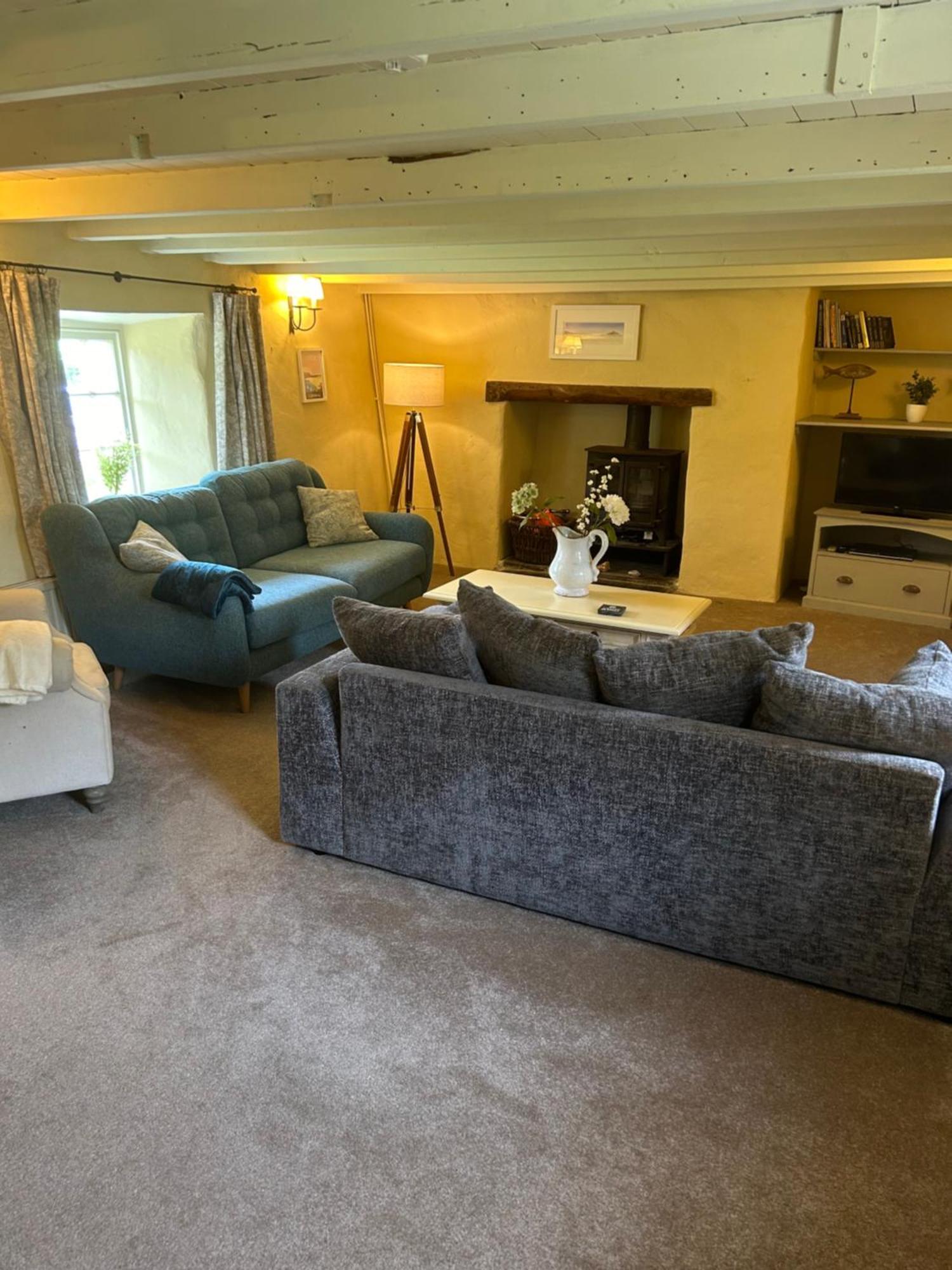 Meadowside Cottage, Characterful Grade 2 Listed Near To And Padstow *